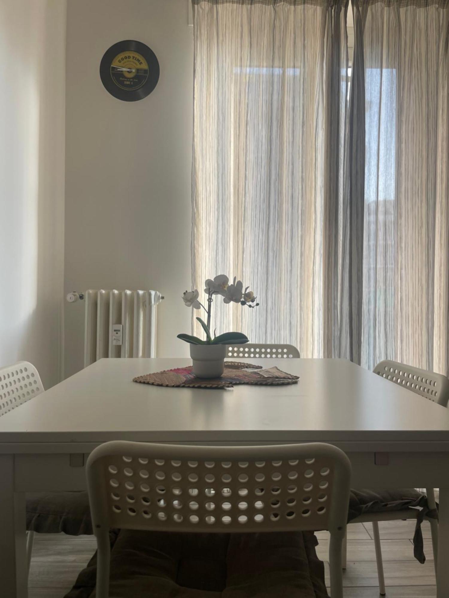 Gardone Apartment - Ampio Appartamento Con 2 Camere Da Letto - Comodo Per Duomo! Milaan Buitenkant foto